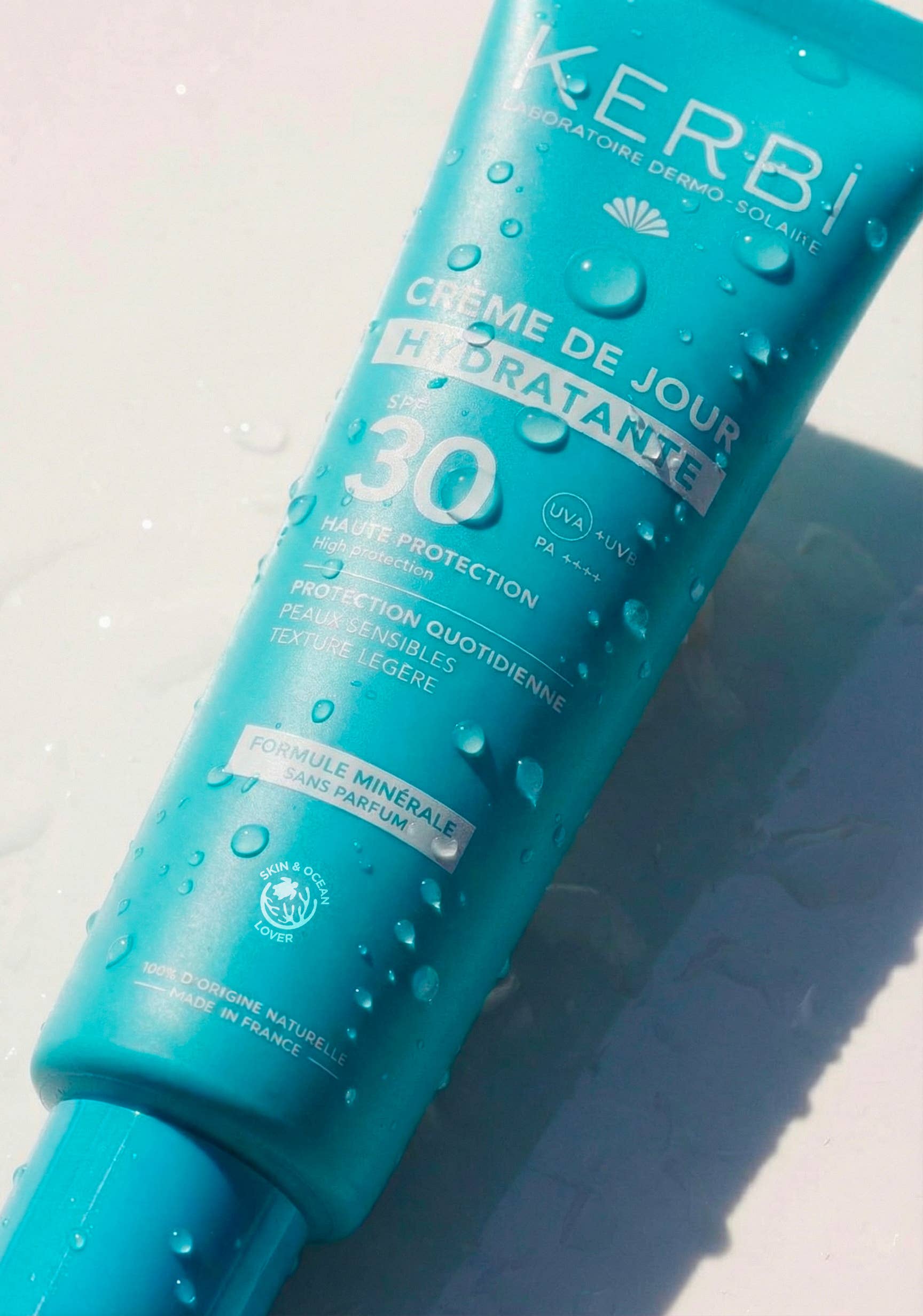 Feuchtigkeitsspendende Tagescreme SPF 30
